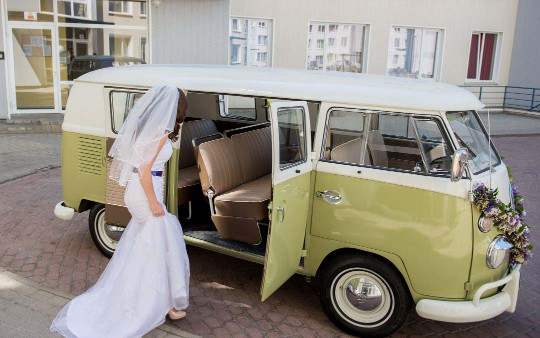 Choosing Your Wedding Carriage